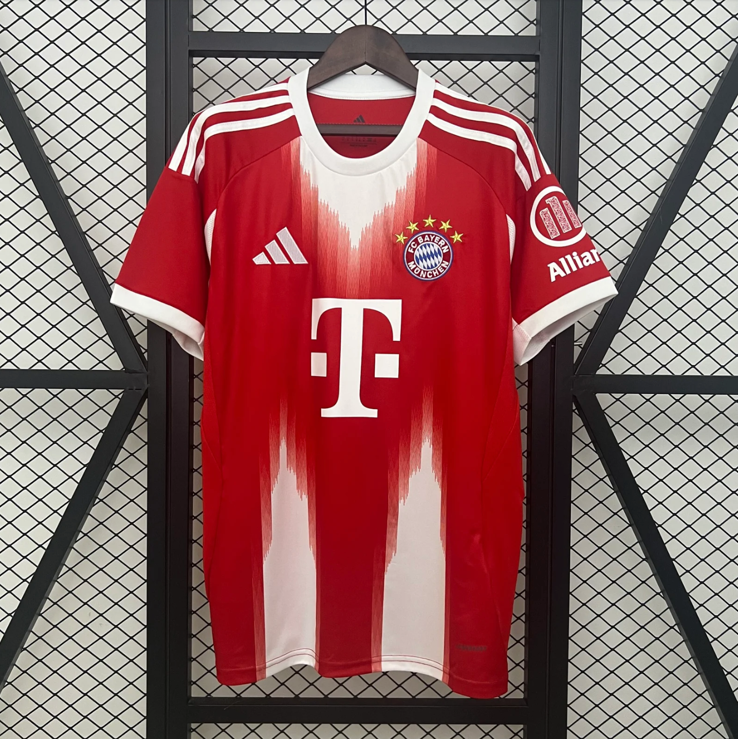 Bayern Home Fan Version 25/26