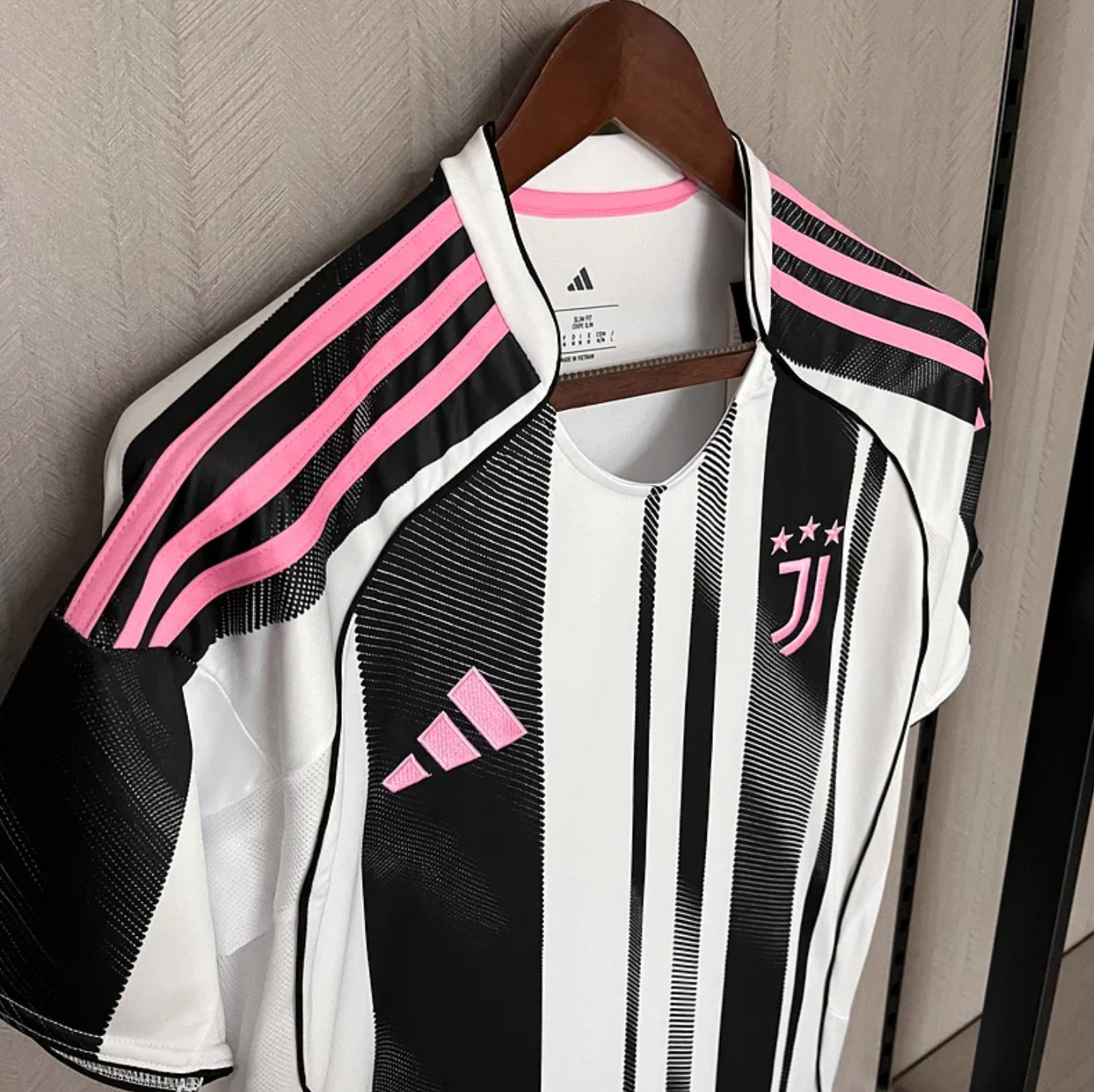 Juventus Home Fan Version 25/26