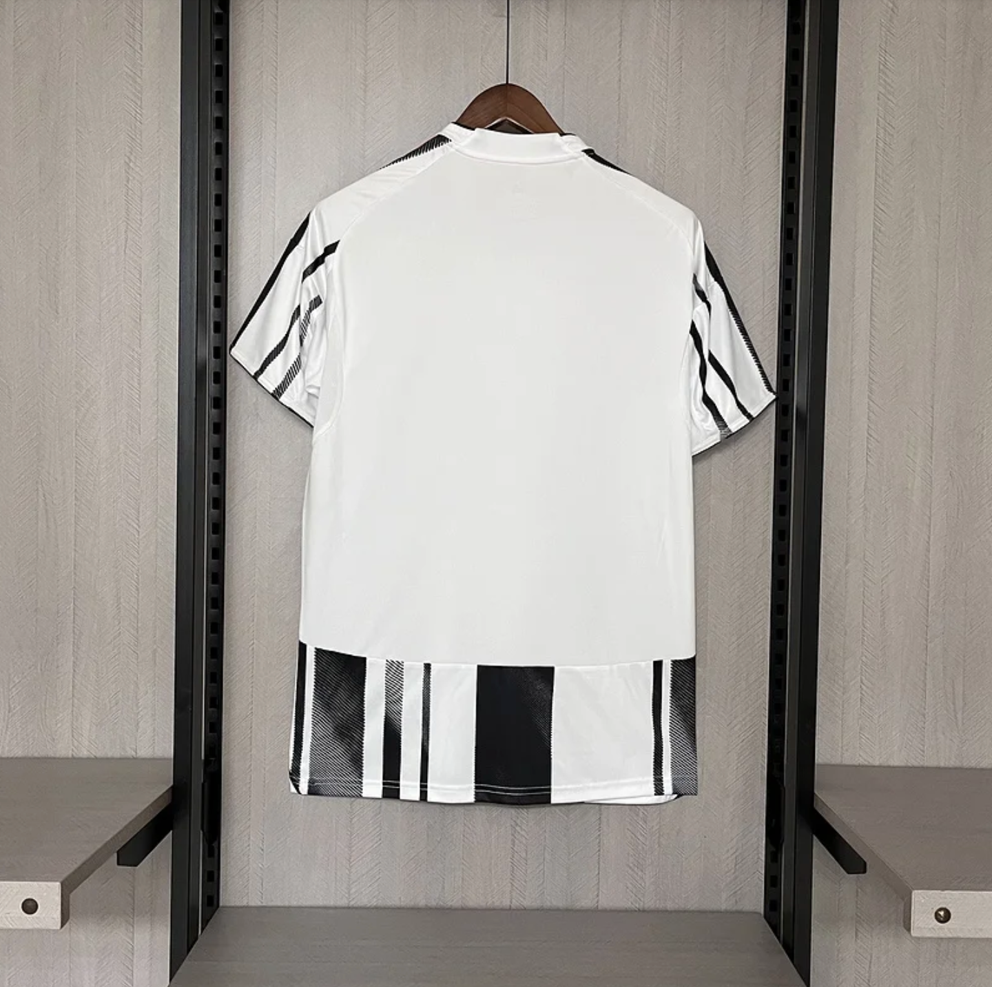 Juventus Home Fan Version 25/26