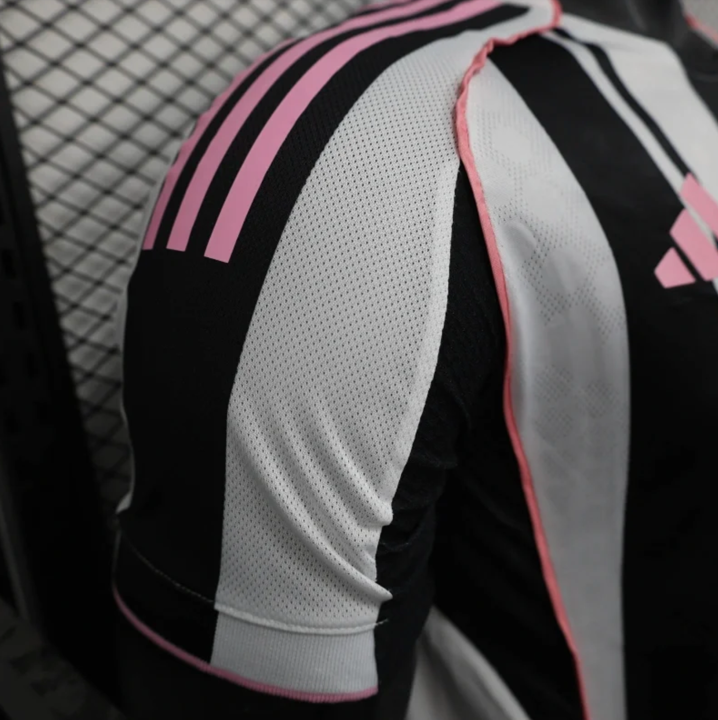 Juventus Home Player Version 25/26